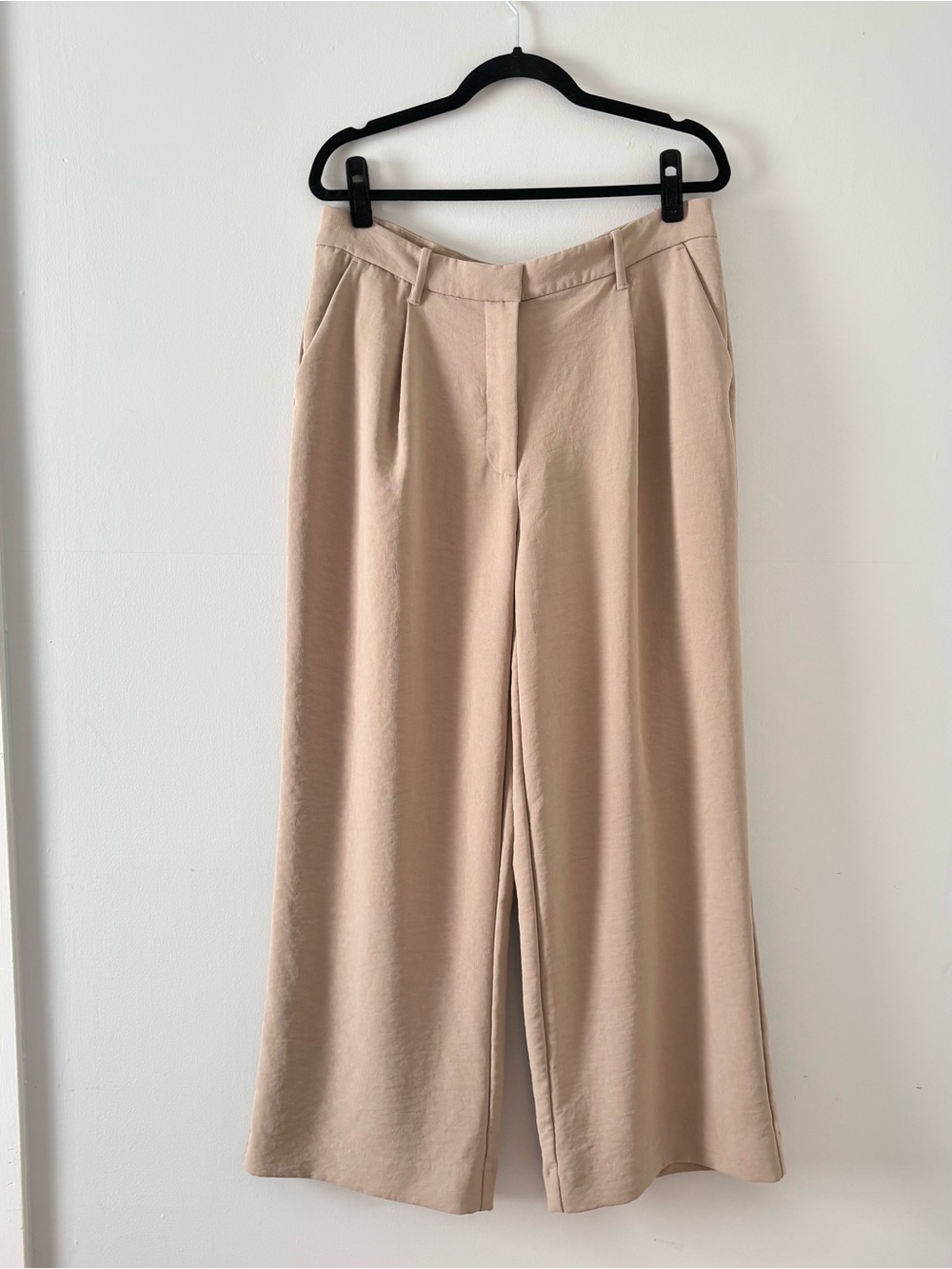 Abercrombie & Fitch Sloane Tailored Pants Wide Leg Trouser Crepe Pleated Tan
